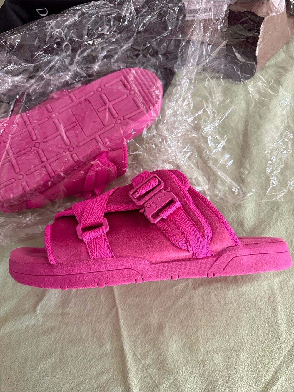 Draco’s Men’s Bright Pink Slide Sandals with Adjustable Straps